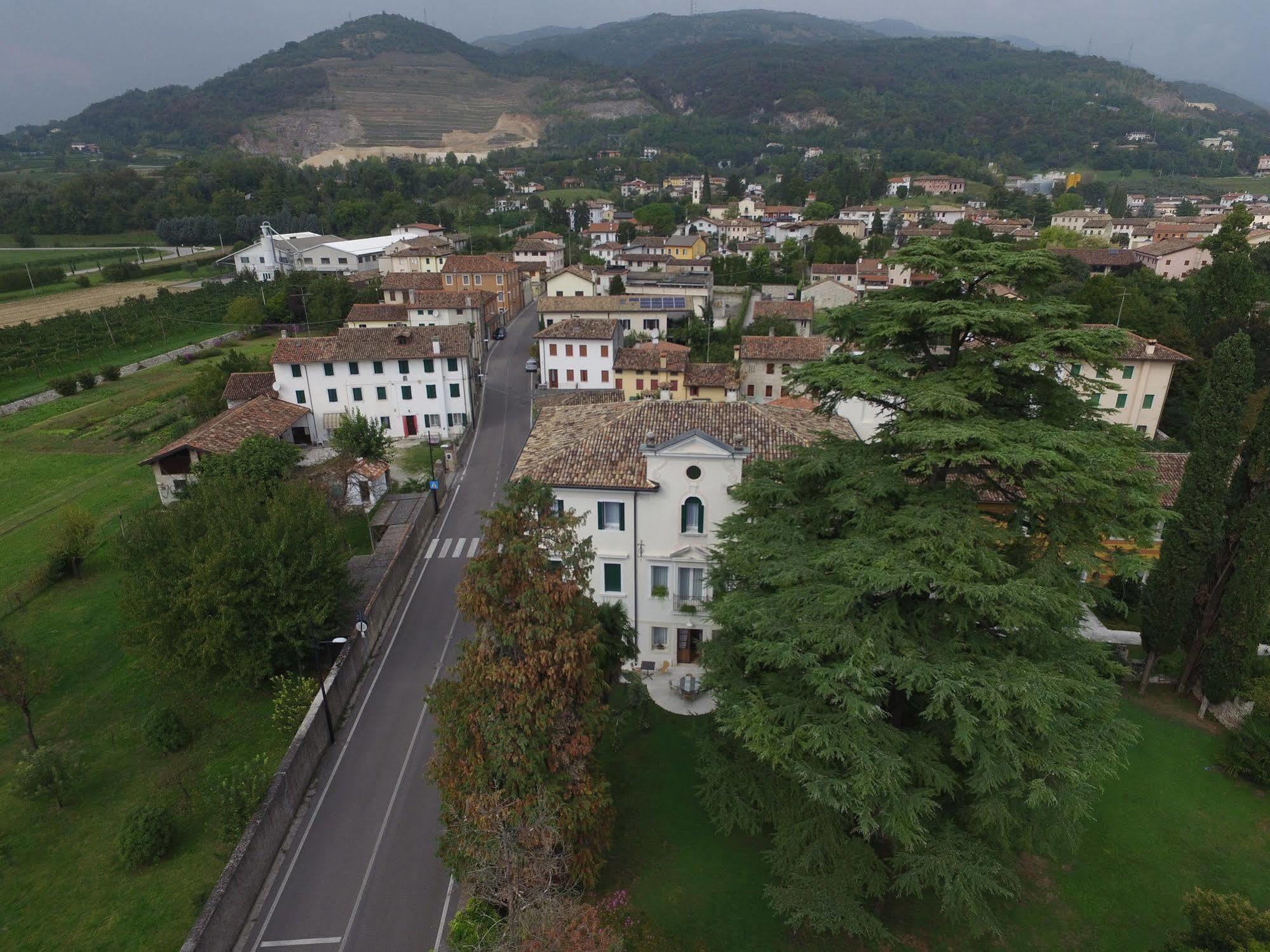 Hotel Villa Ca Damiani Caneva Kültér fotó